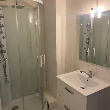 Studio With Terrace In The City Center Apartment *